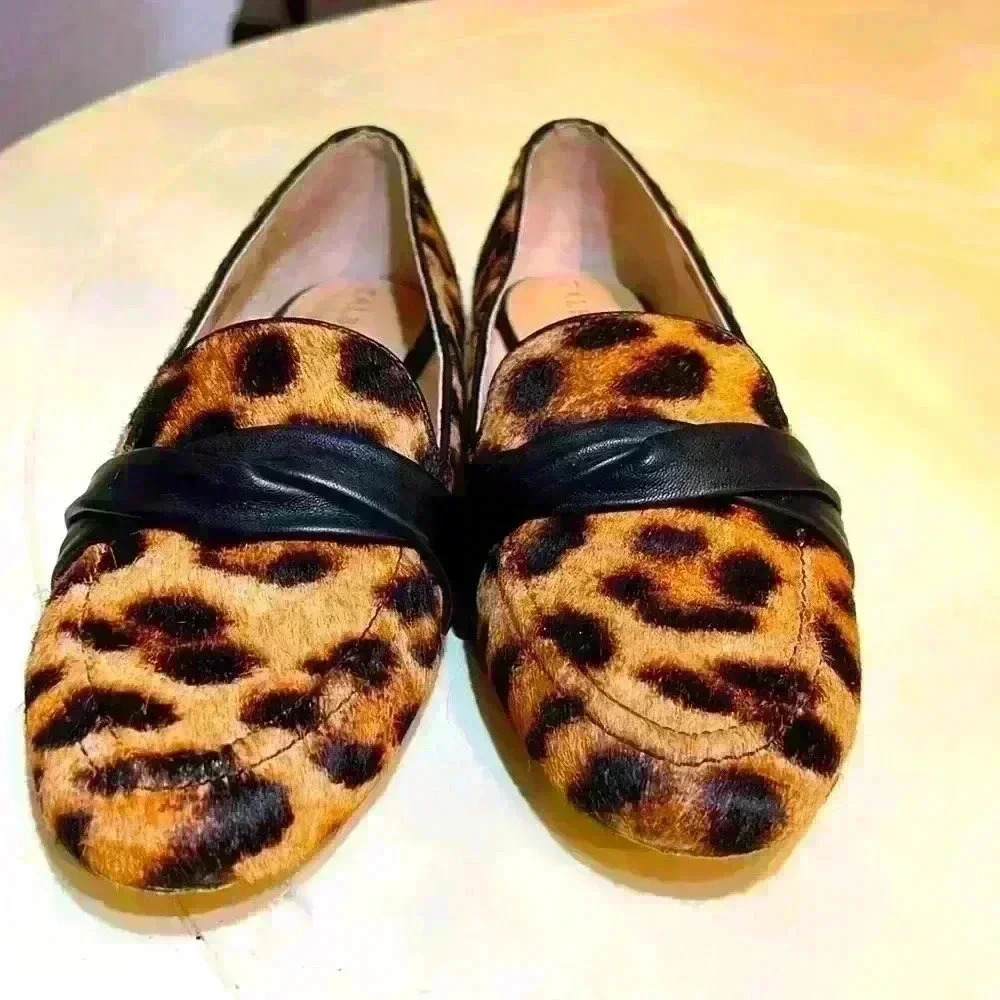 TALBOTS LEOPARD FLATS size 8 M